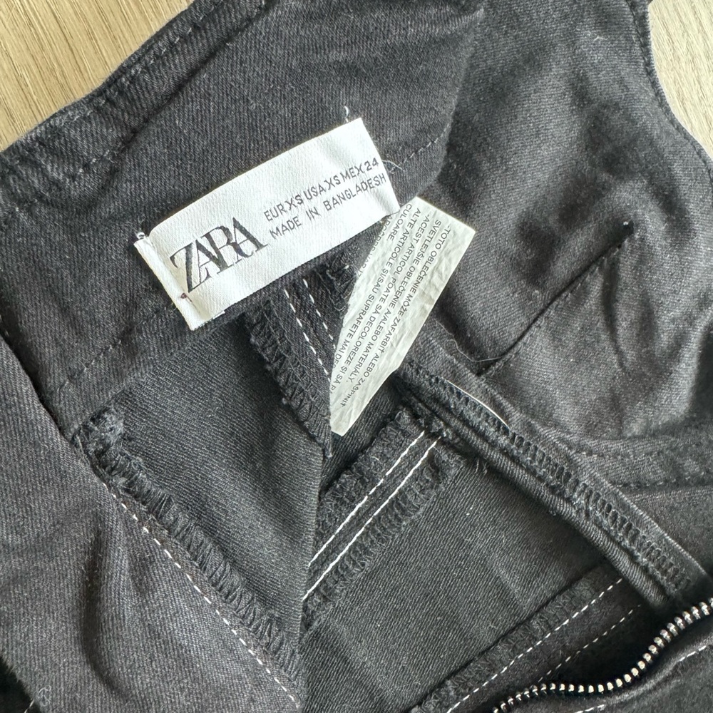 Zara Black Top with White Stitching - Picture 15 of 16